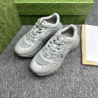 Zapatillas clásicas grises con bordado