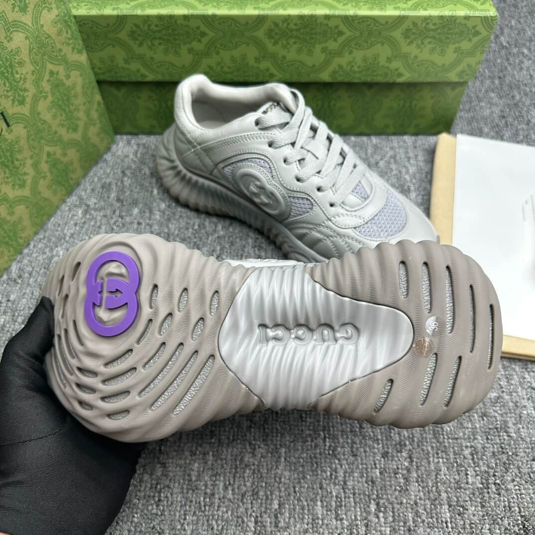 Zapatillas clásicas grises con bordado