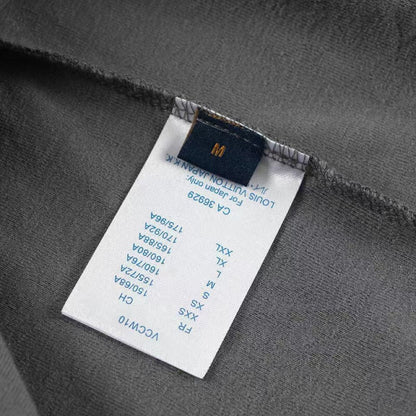 T-shirt classique imprimé en relief sur toute la surface