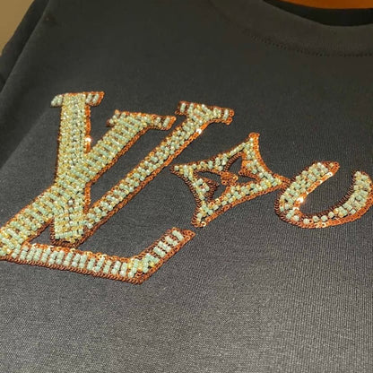 T-shirt artisanal brodé à paillettes
