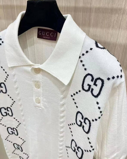 Mangas cortas clásicas con estampado lateral
