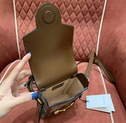 Bolsa para teléfono móvil con monograma de bocado de caballo