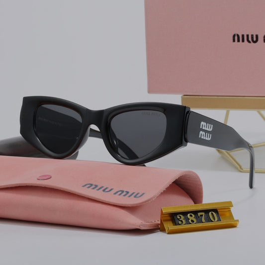 Gafas de sol modernas y elegantes con efecto ojo de gato