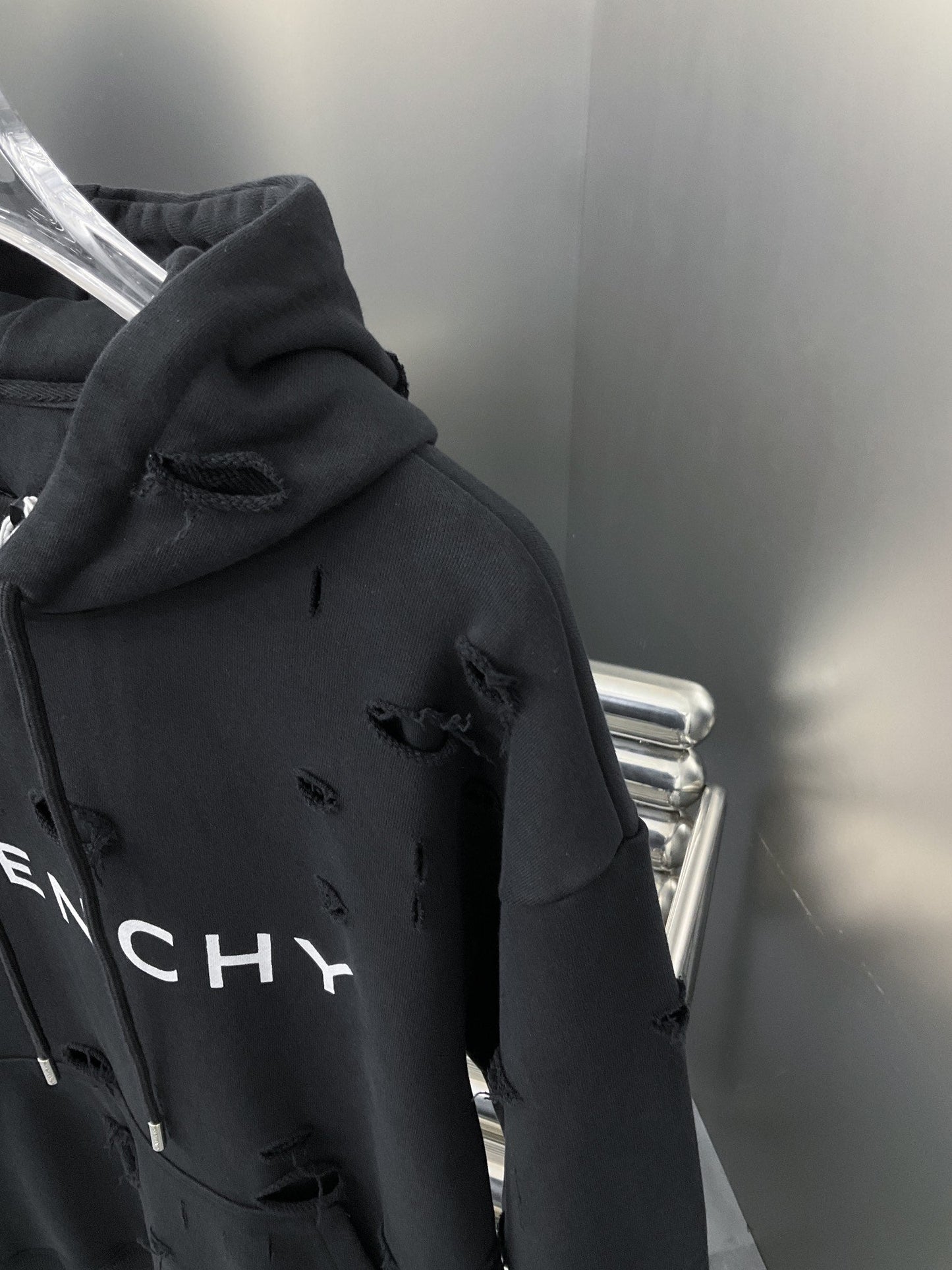 Sudadera con capucha de corte doble