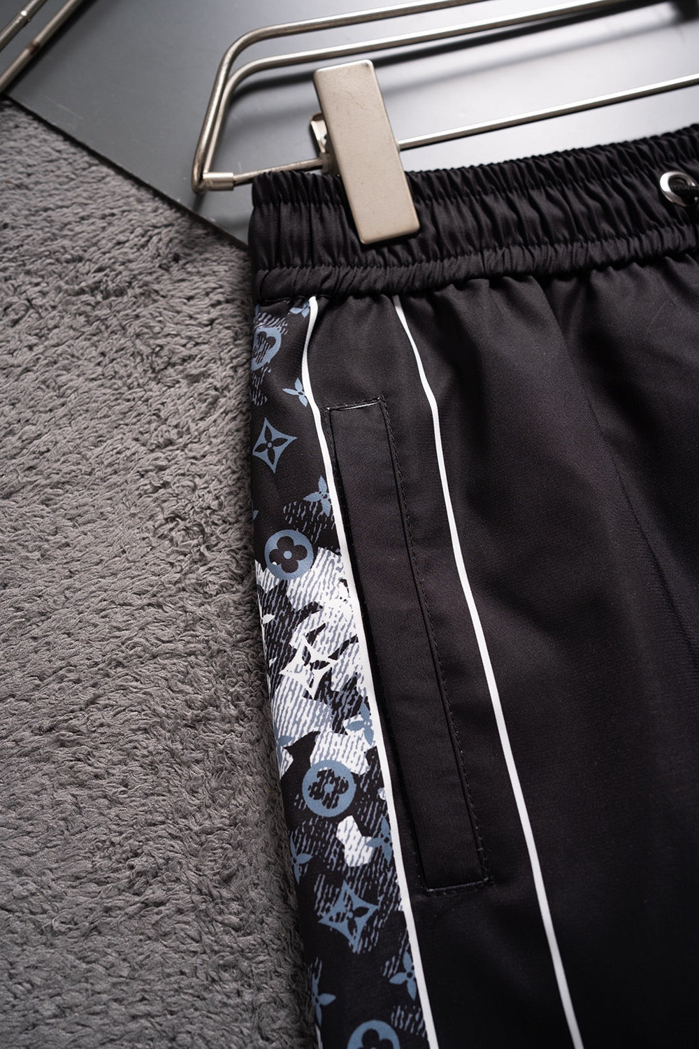 Pantalones cortos Render Board