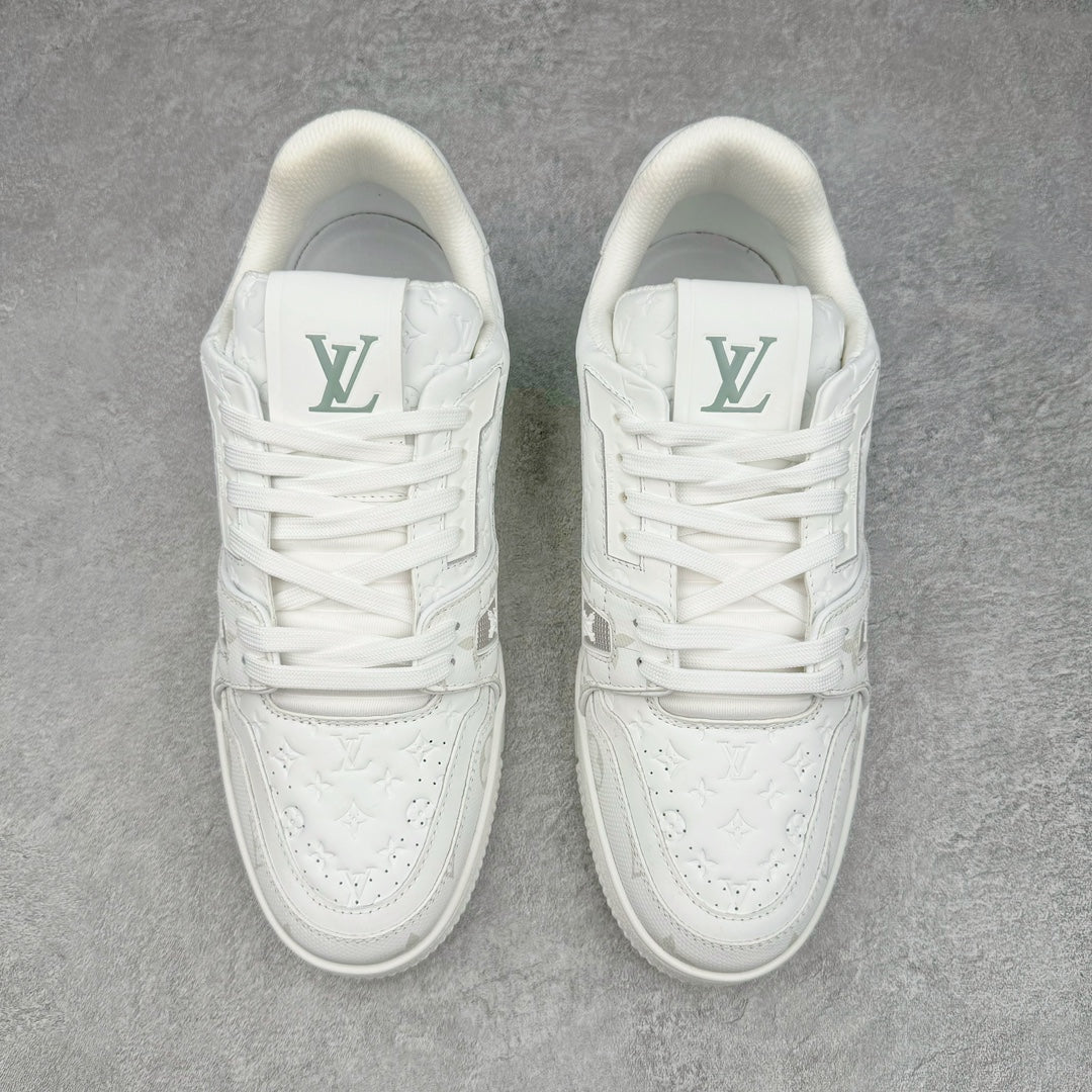 Chaussures classiques blanches