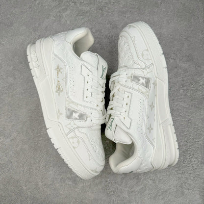 Chaussures classiques blanches