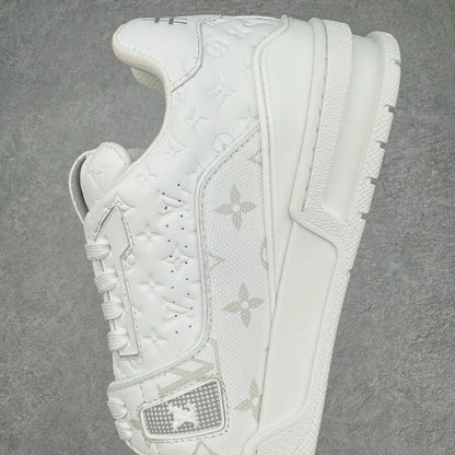 Chaussures classiques blanches