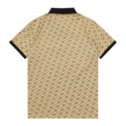 Polo clásico con estampado gráfico